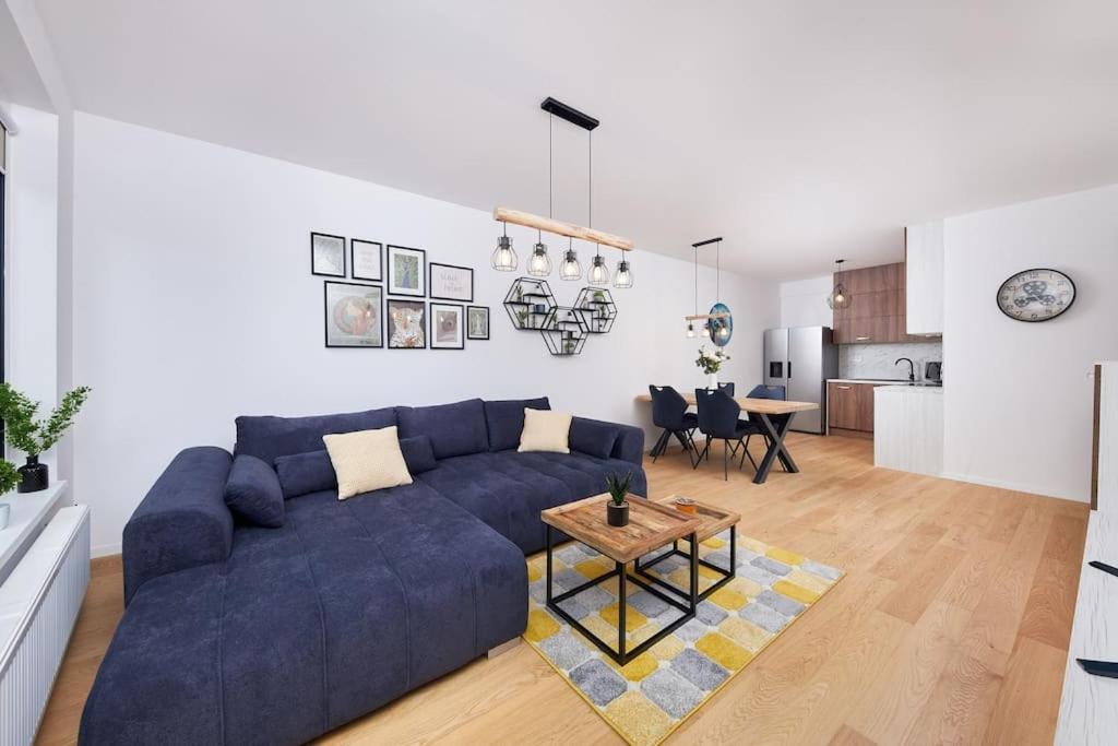 5Min2Centre, View & Free Parking Apartment Bratislava Luaran gambar