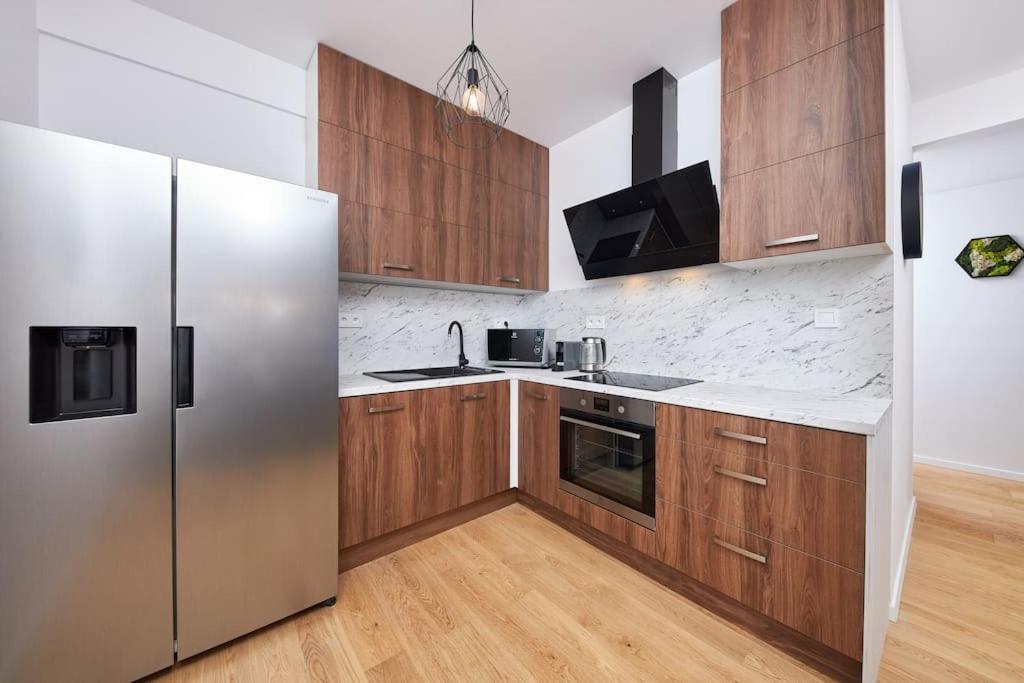 5Min2Centre, View & Free Parking Apartment Bratislava Luaran gambar